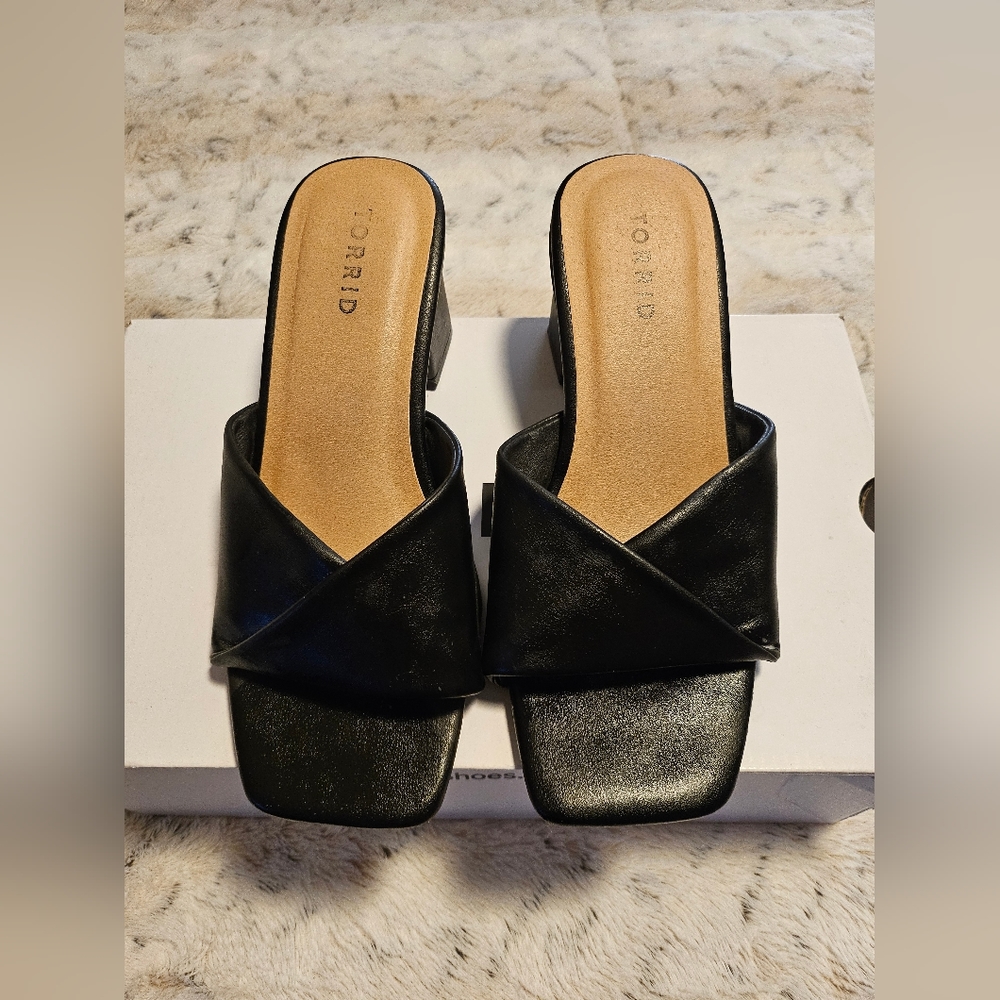 Twist Front Heeled Mule (WW)